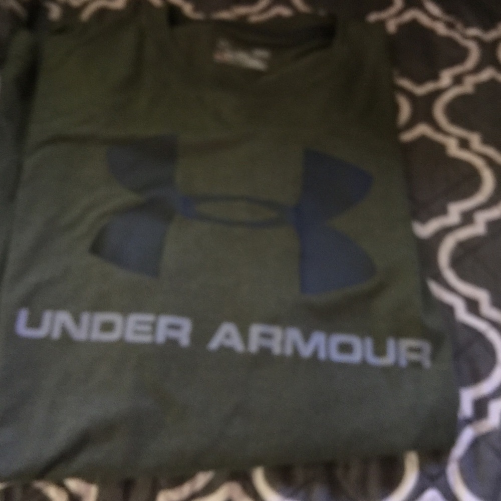 UA men’s T-shirt